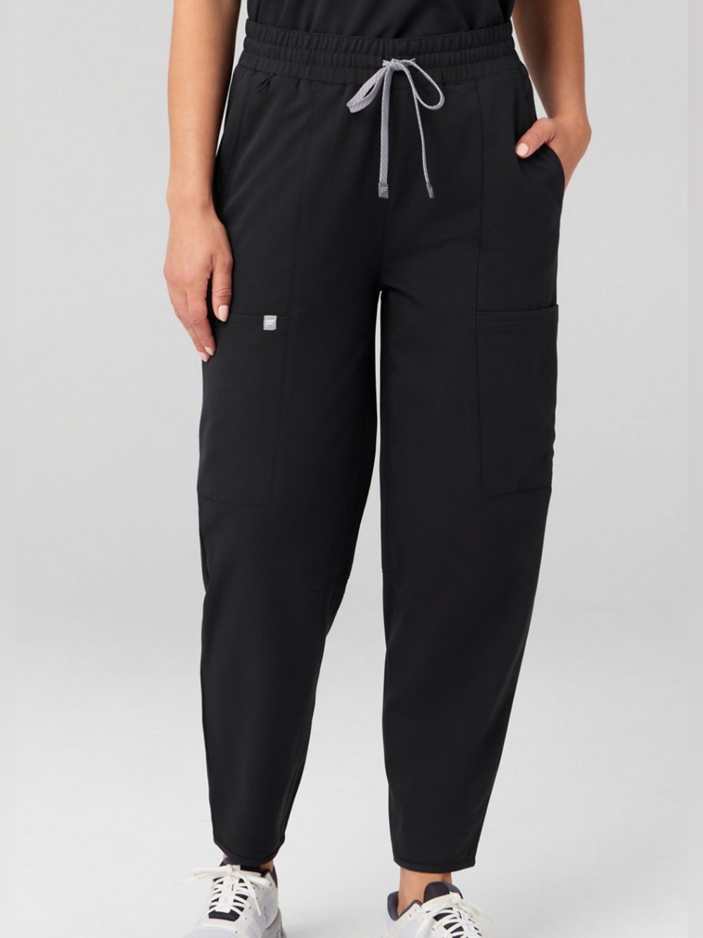 Fabletics Women’s New Black Ease Barrel Scrub Pant